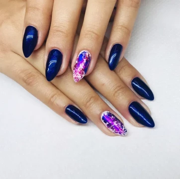 Manichiura semipermanenta - Manichiura cu gel